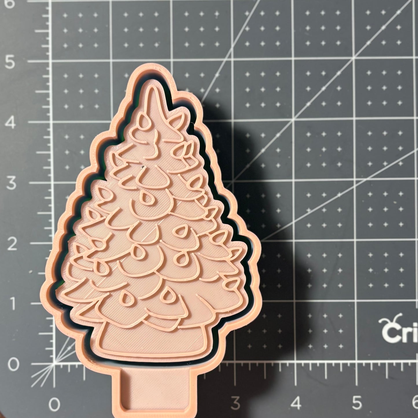 Old Fashionable Tree with Lights Mold