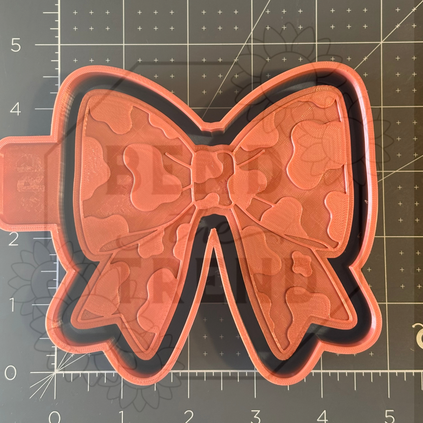 Cowprint Bow Mold