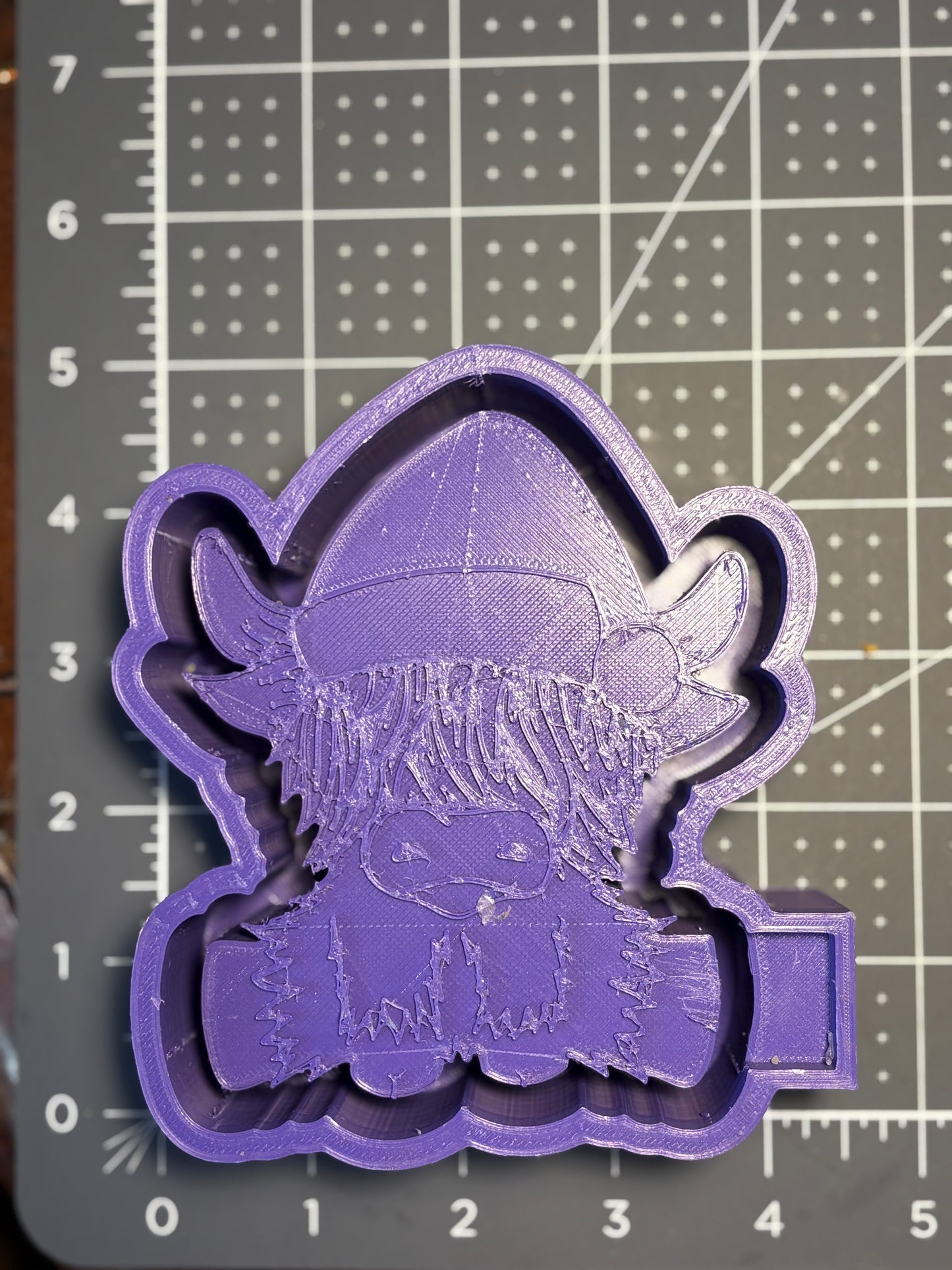 Highland with Santa Hat Mold