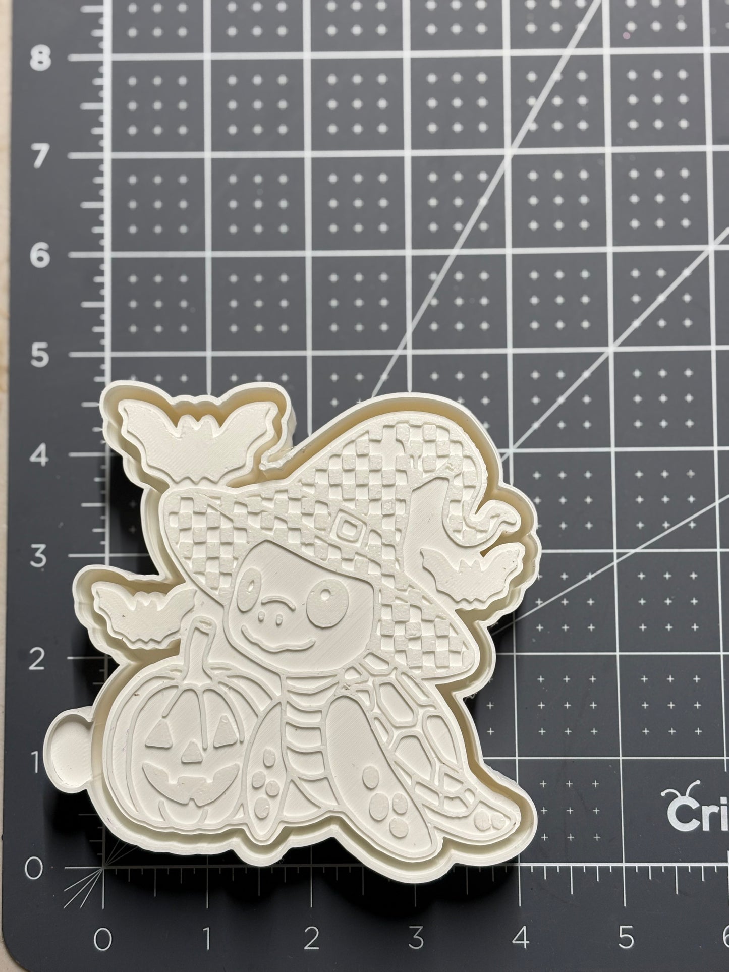 Cute Turtle Witch with Bats & Pumpkin Mold