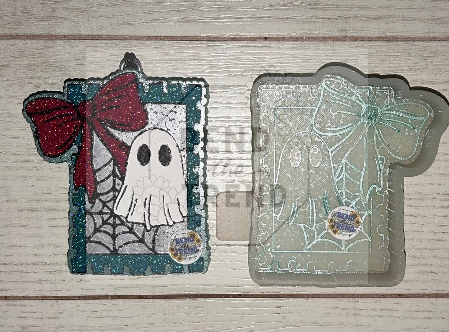 Kindle Ghost with bow Mold