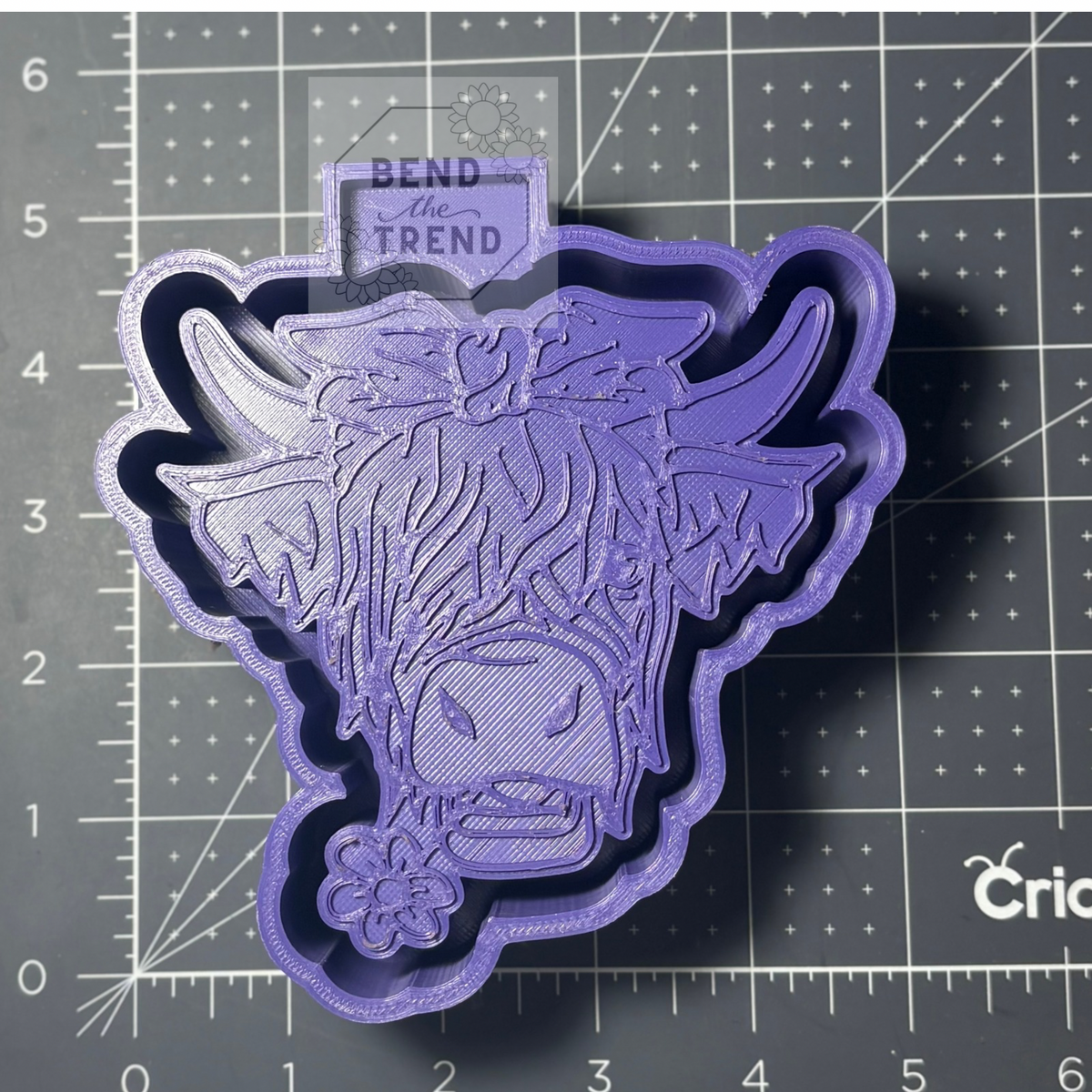 Highland Cow with Bow & Flower Mold