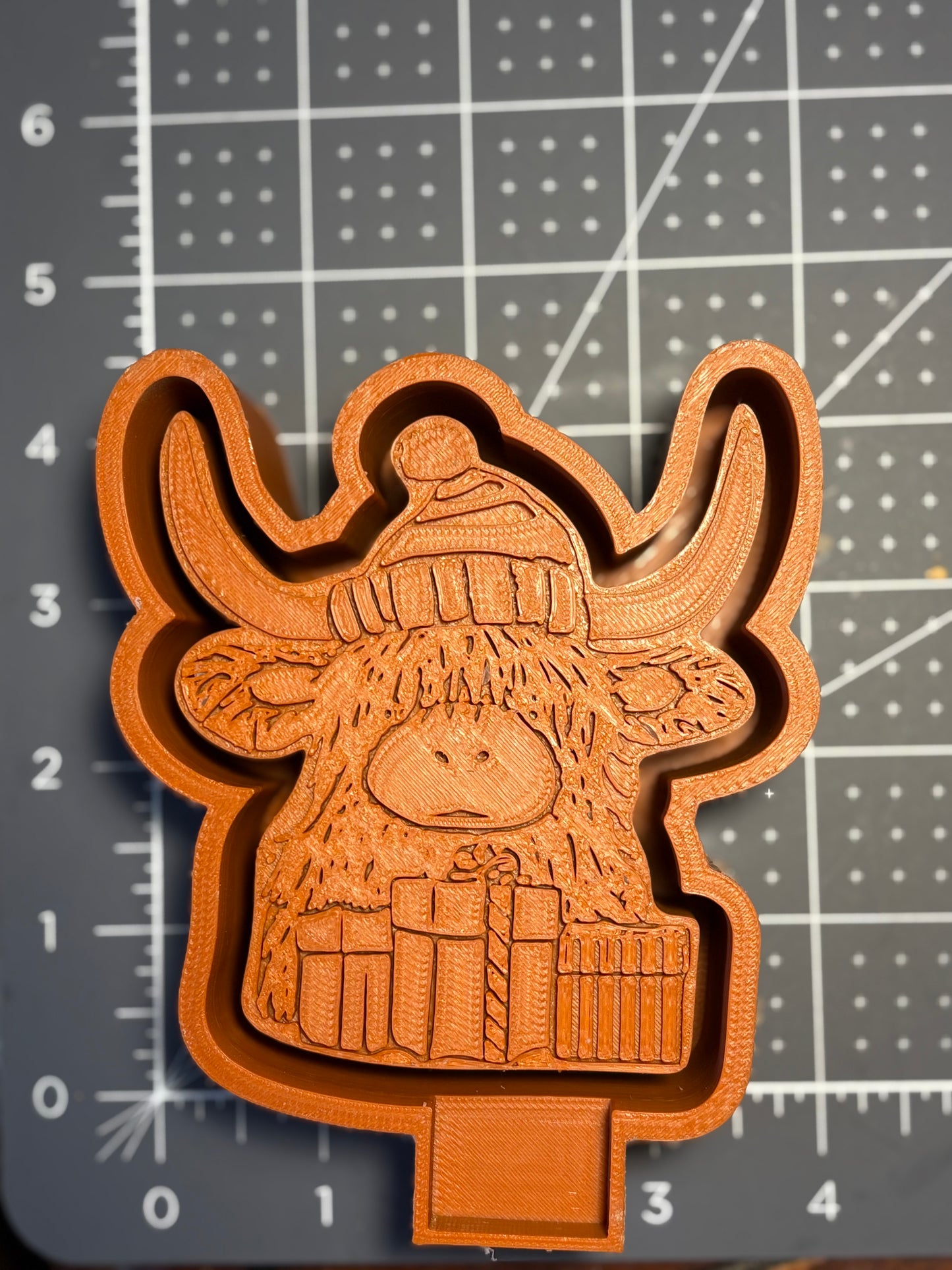 Highland Cow with Presents Mold
