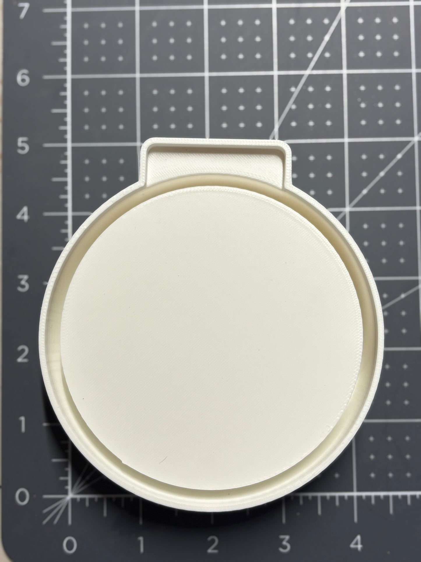 4” round (for inserts & good for cardstocks) Mold