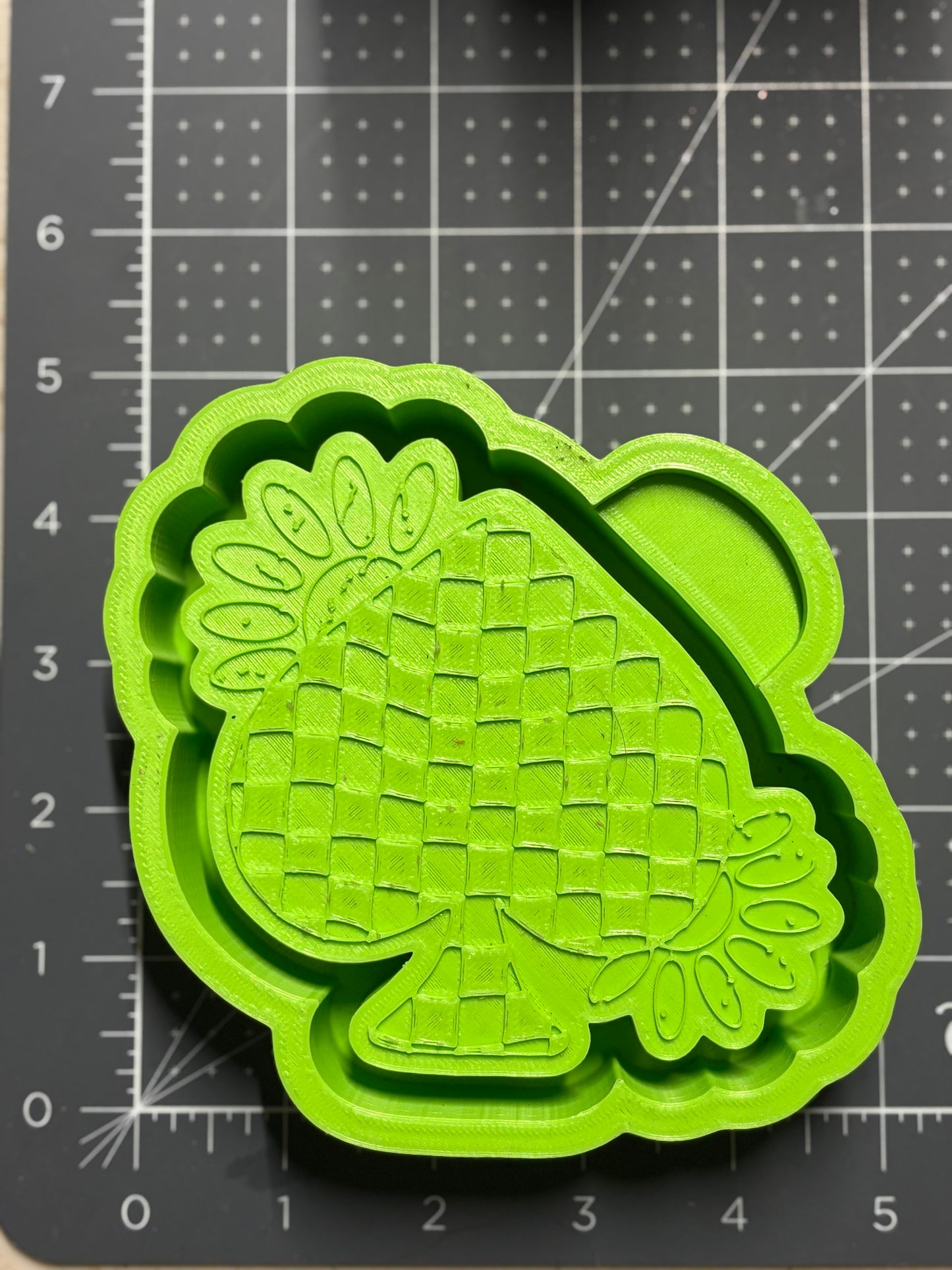 Checked Turquoise Spade Mold