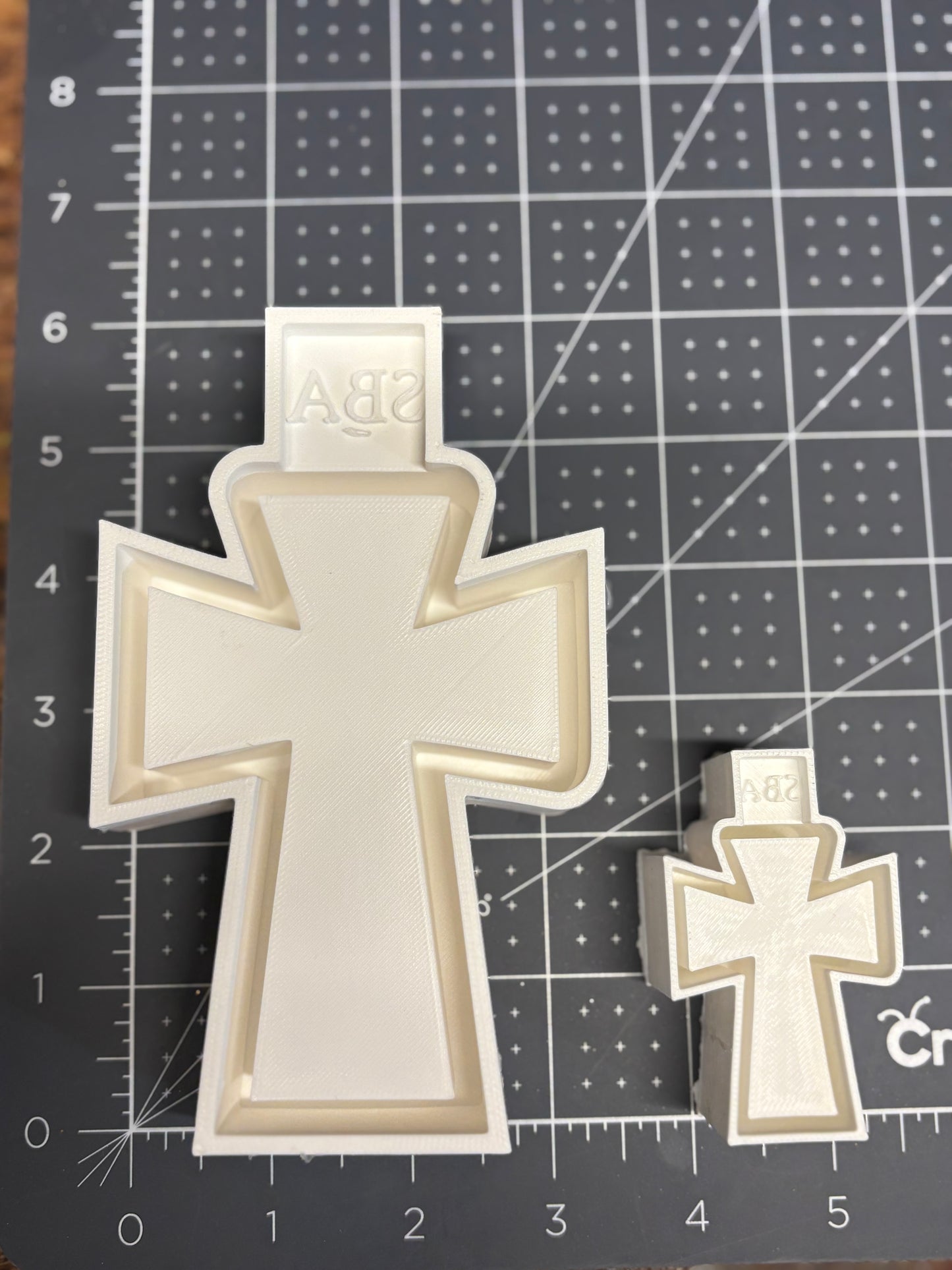 Cross Set (1 lg & 2 vent) Mold