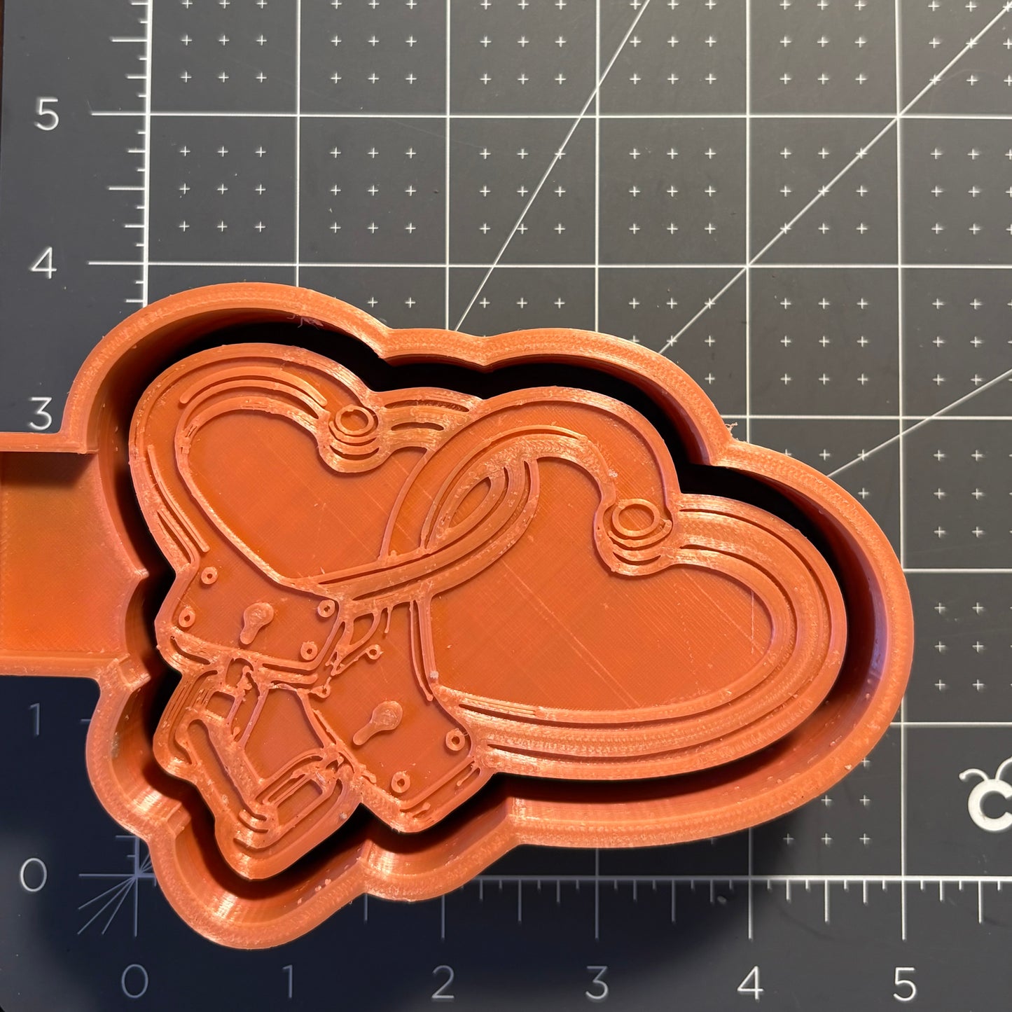 Handcuff Hearts Mold