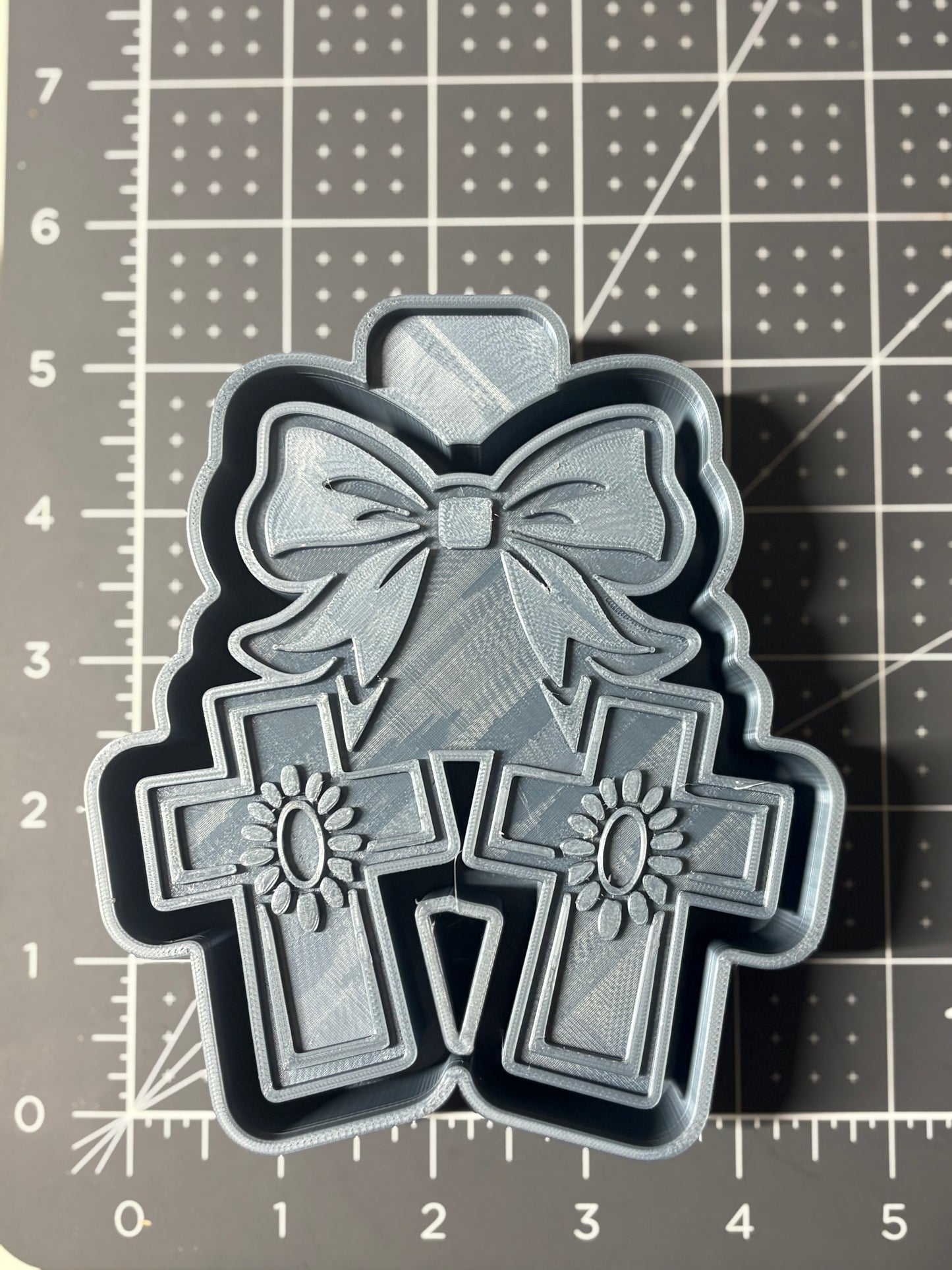 Bow & Crosses Mold