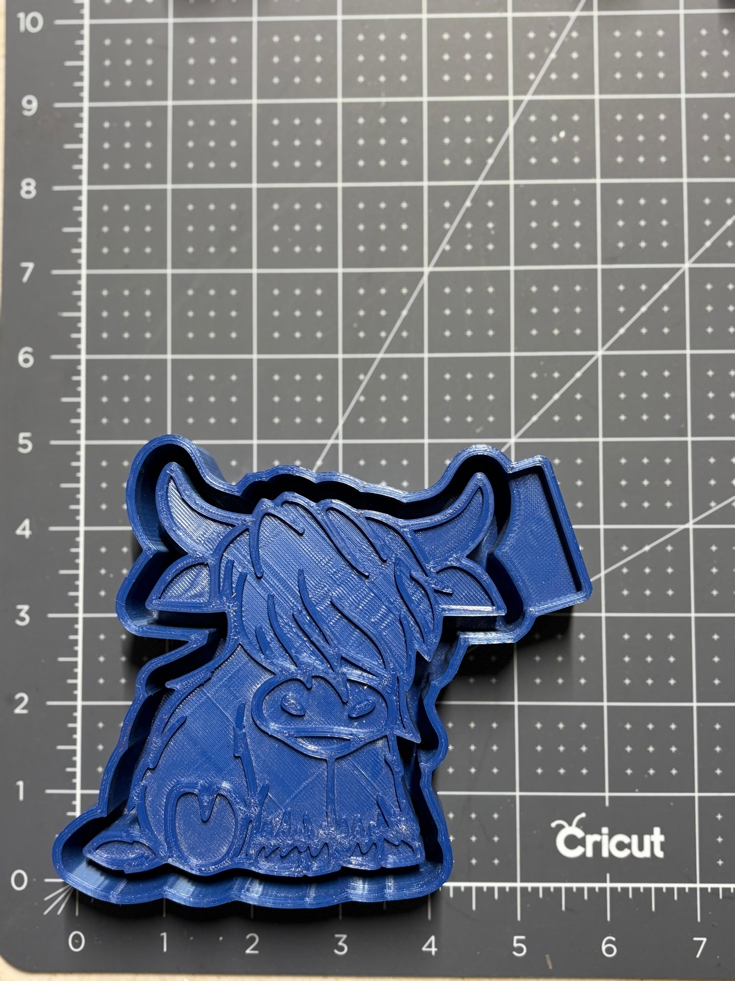 Sitting Highland Mold