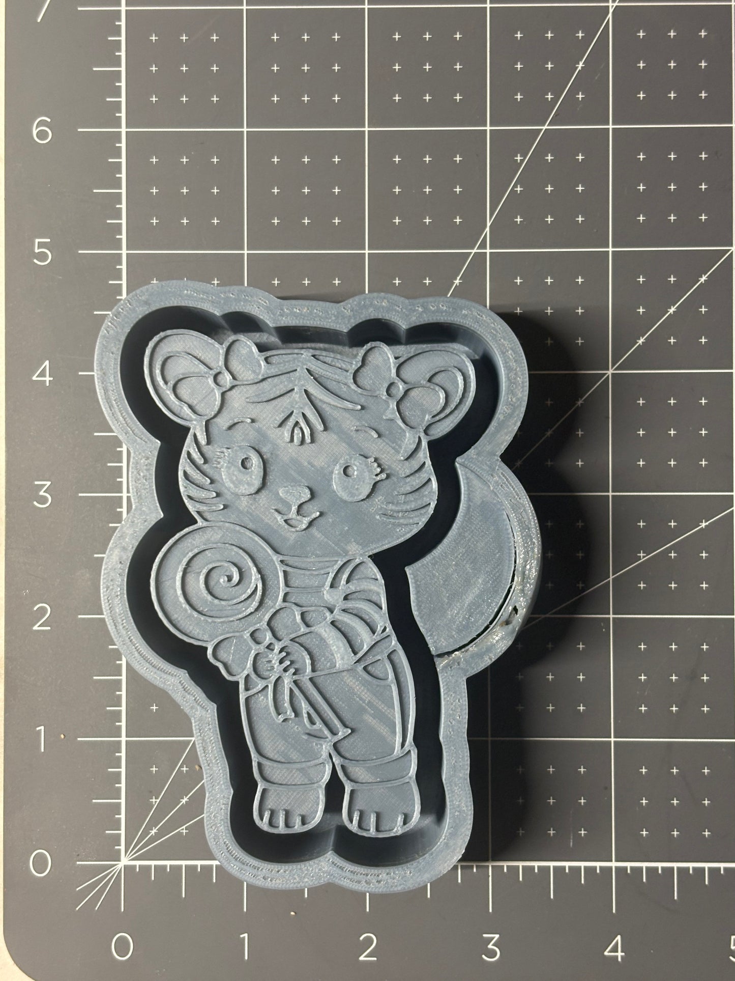 Tiger With Lollipop Mold
