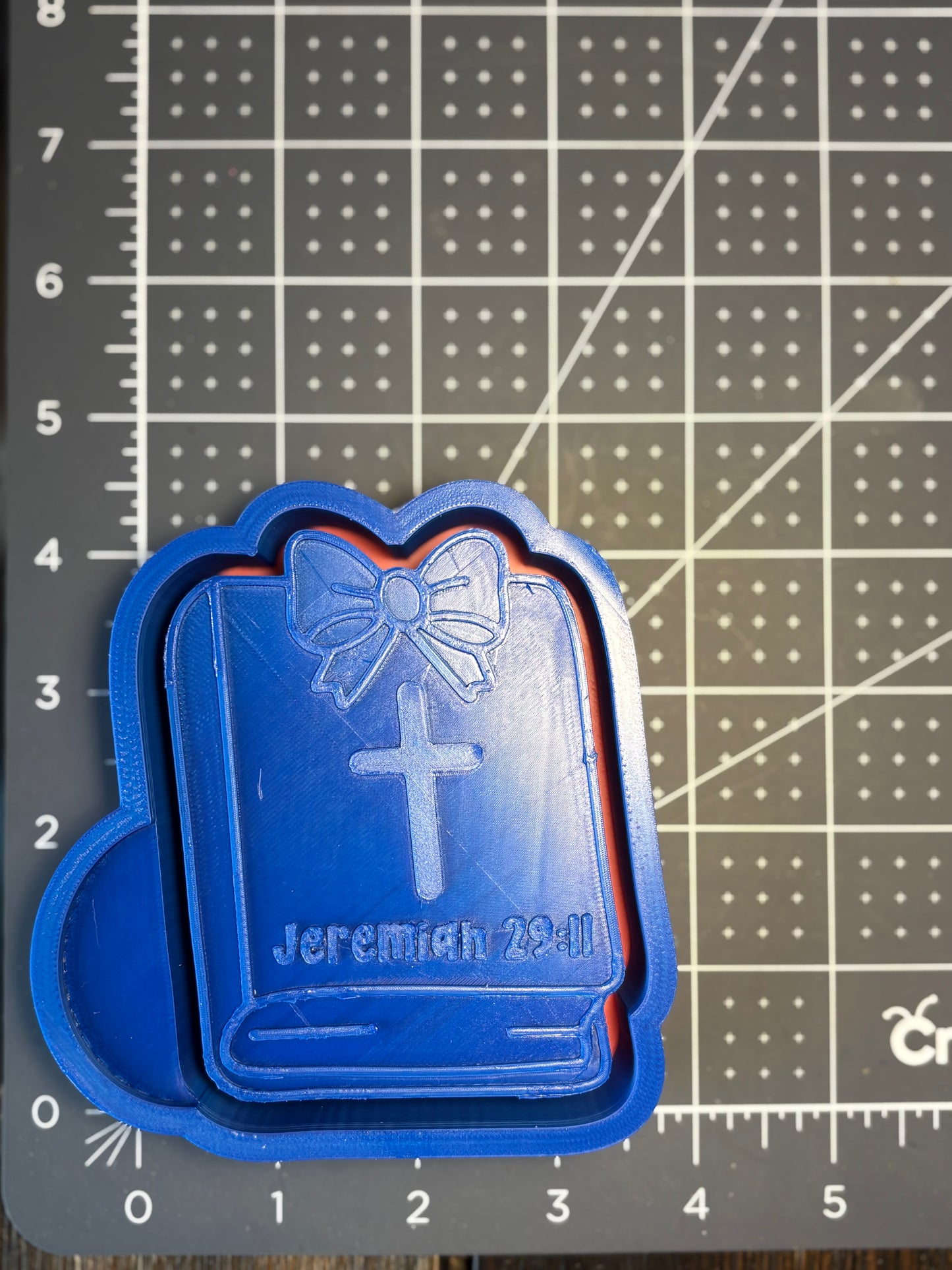 Bible With Bow Mold