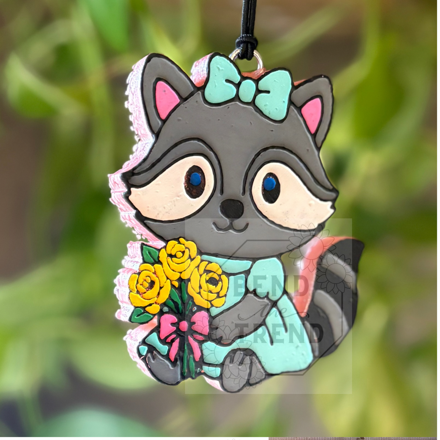 Raccoon with Bouquet Flowers Mold