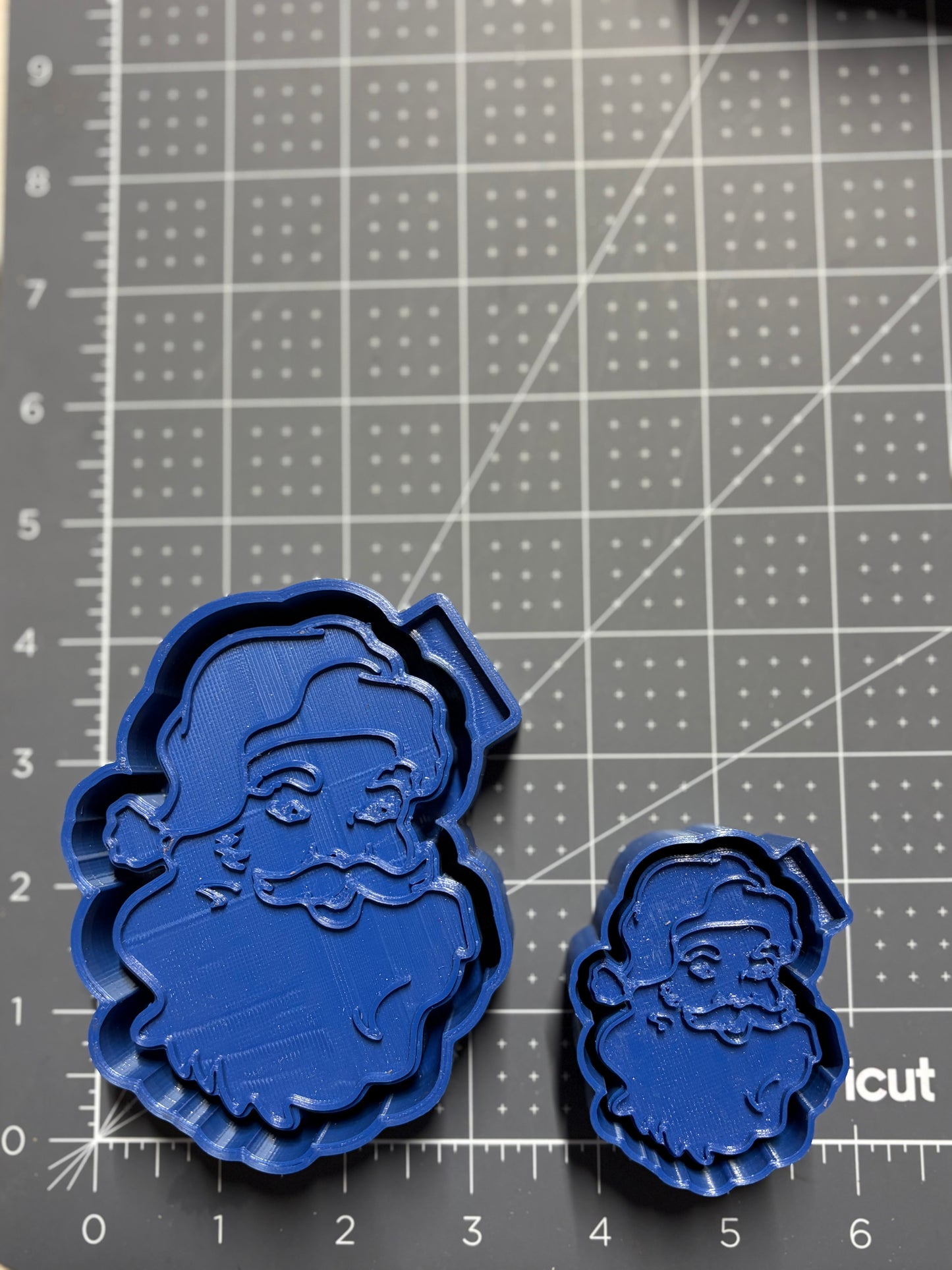 Santa Set (1 lg & 2 vent) Mold