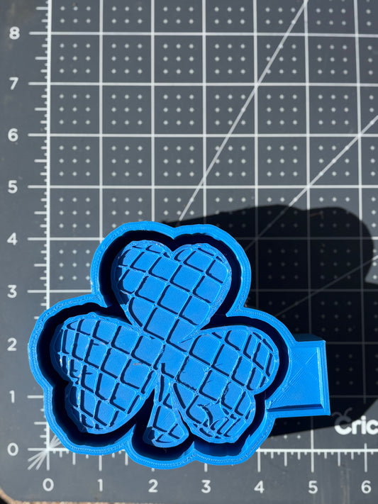 Checkered Clover Mold