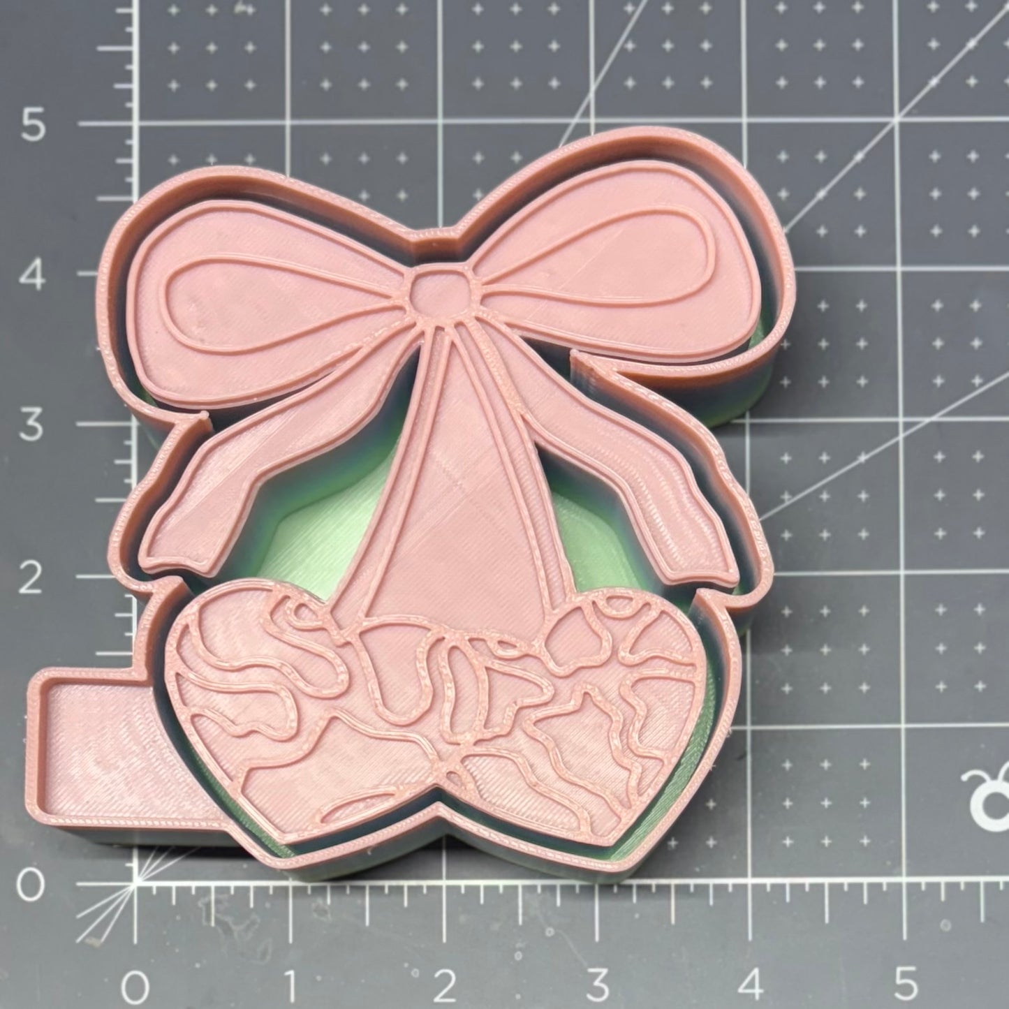 Camo Heart Bow Mold
