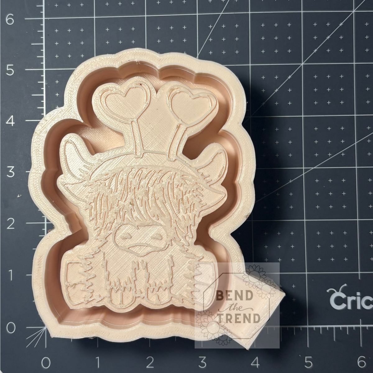 Highland Cow with Heart Headband Mold