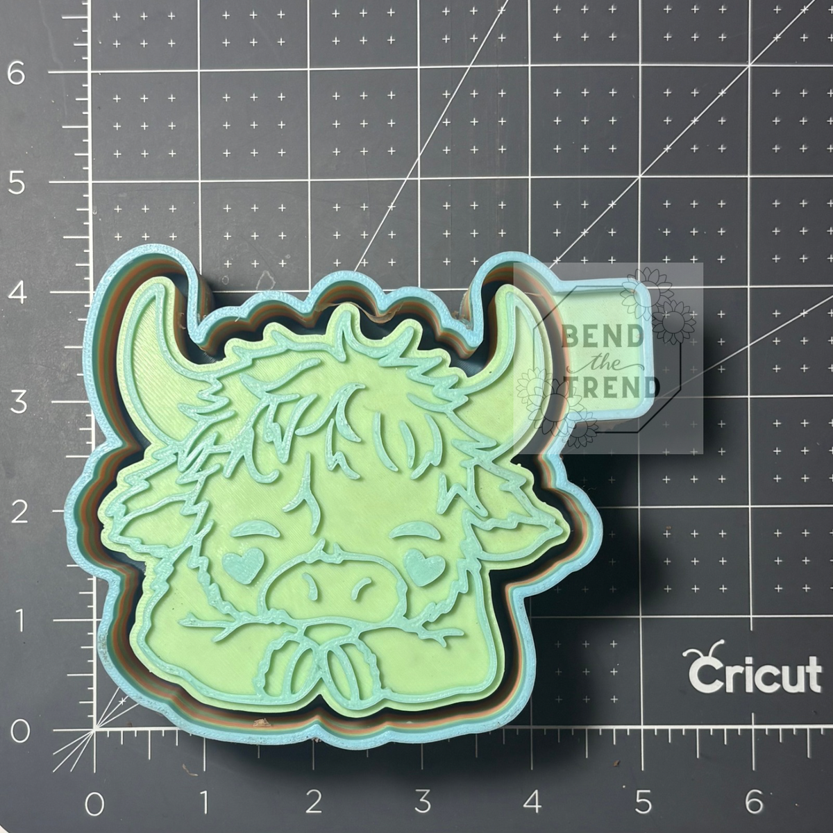 Highland Cow Resting Mold