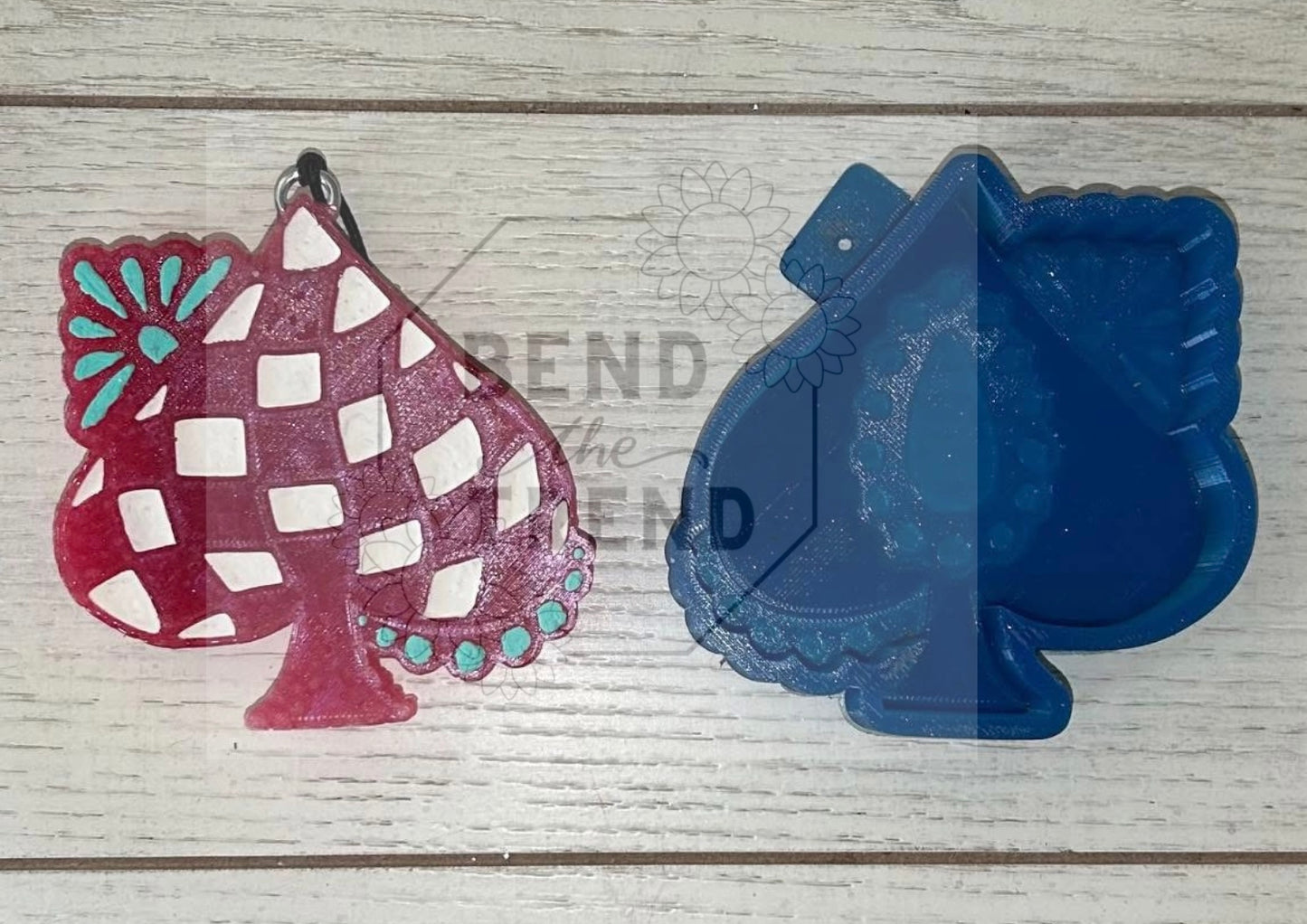 Turquoise Checked Spade Mold