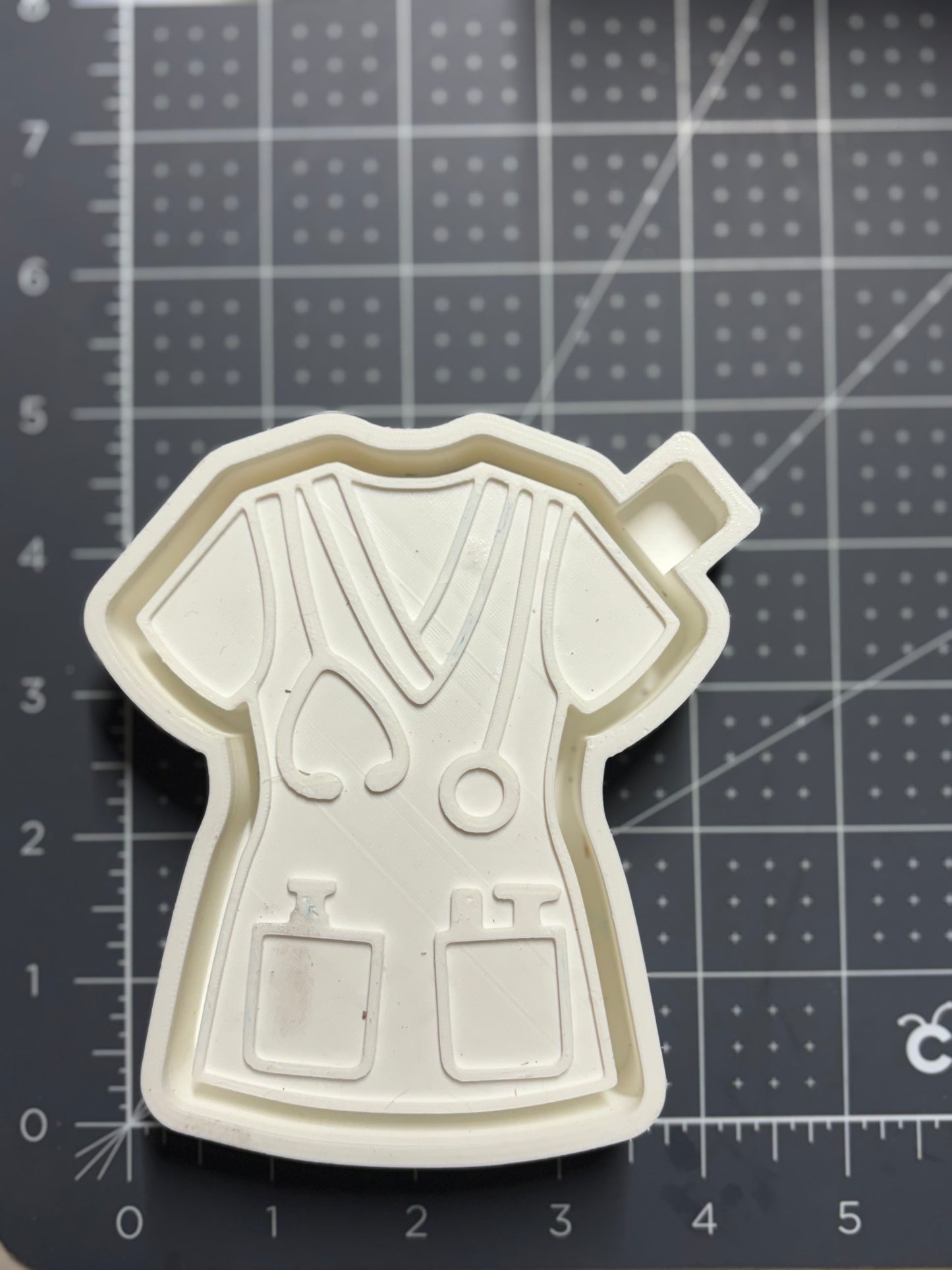 Scrub Top Mold