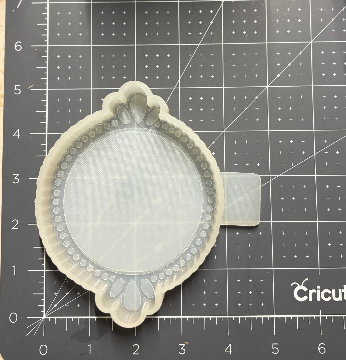 Decorative Round Frame Mold