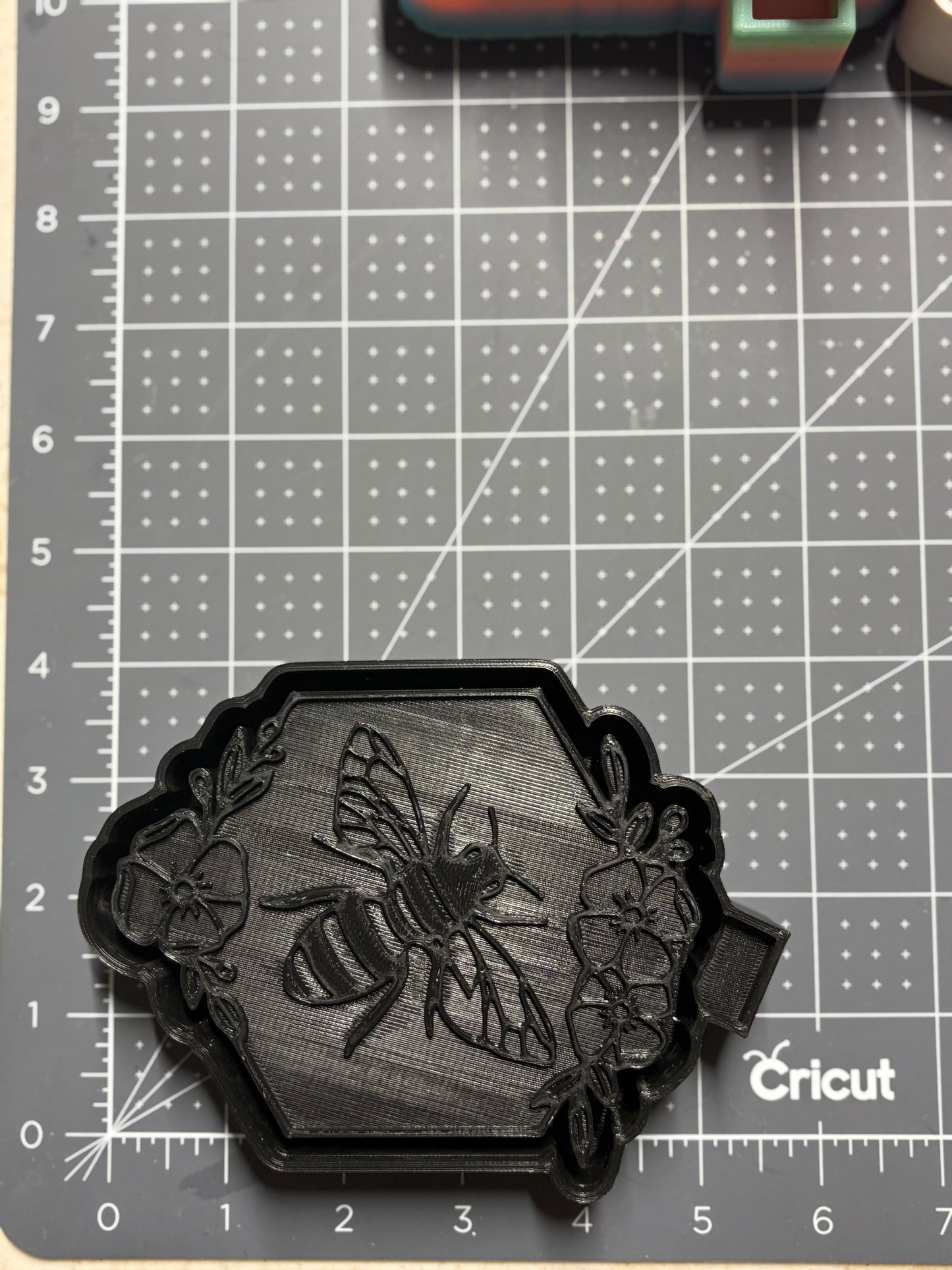 Bee ( medium) Mold