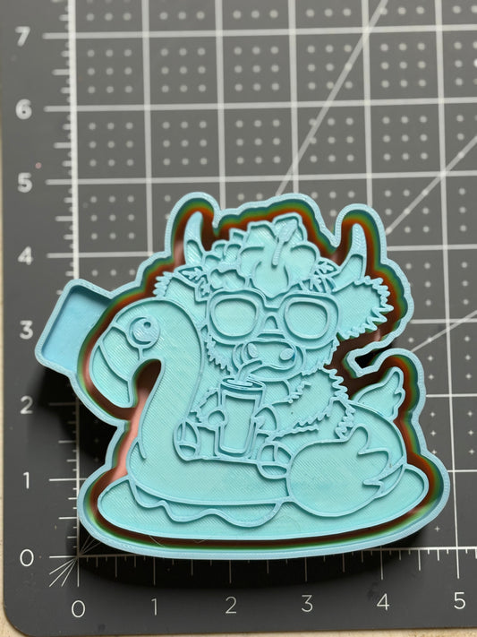 Highland Cow on Flamingo Floaty Mold