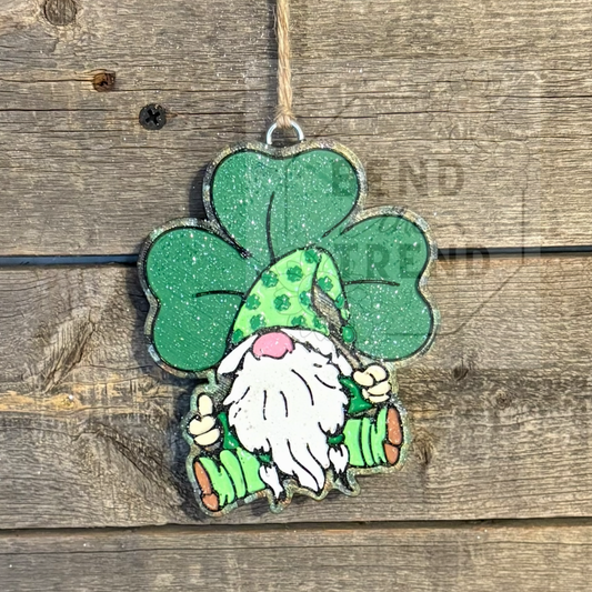 Gnome with Clover Mold