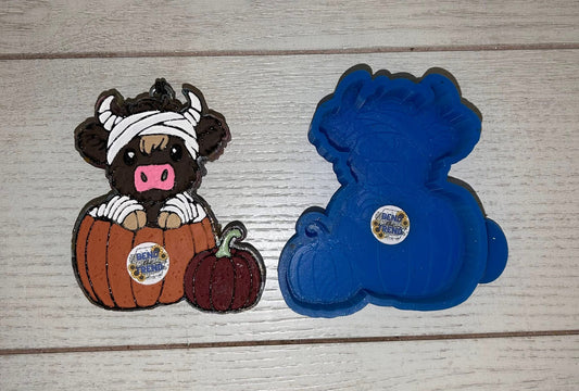 Highland Cow Mummy Pumpkin  Mold